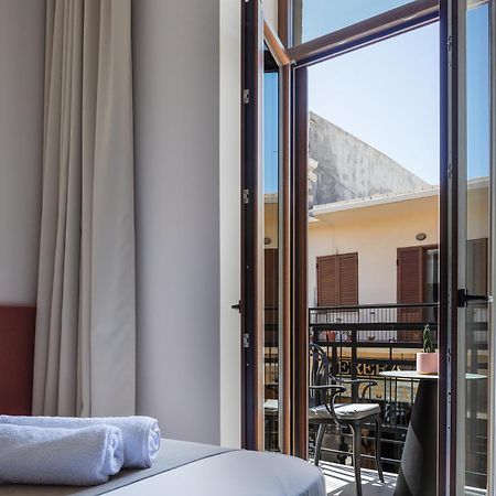 Omma Suites 罗希姆诺 外观 照片