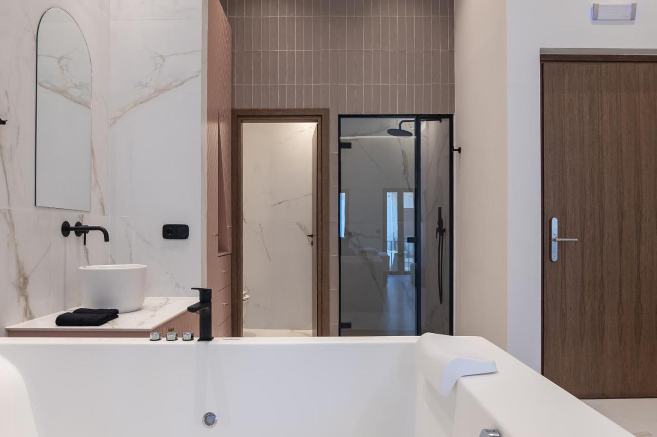 Omma Suites 罗希姆诺 外观 照片